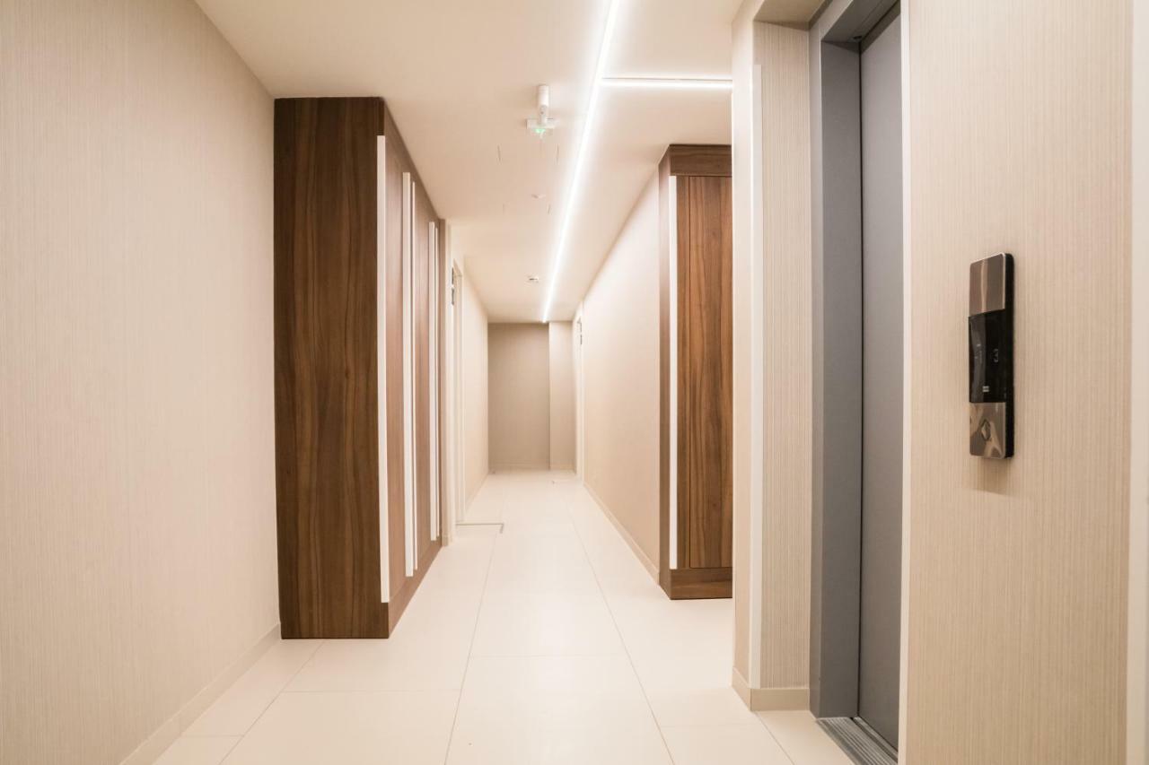 Brzezicki Apartament Centrum กดัญสก์ ภายนอก รูปภาพ